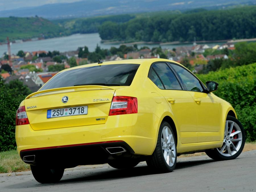  Skoda Octavia RS 2013 года  (фото 2 из 26)